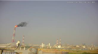 中油林園廠又出包！燃燒塔「冒火光」 黑煙狂飄挨罰逾百萬