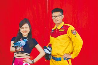 嘉縣 消防猛男桌曆 浪浪一起入鏡