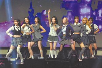 Lovelyz暌違5年登寶島美珠被粉絲虧忙戀愛