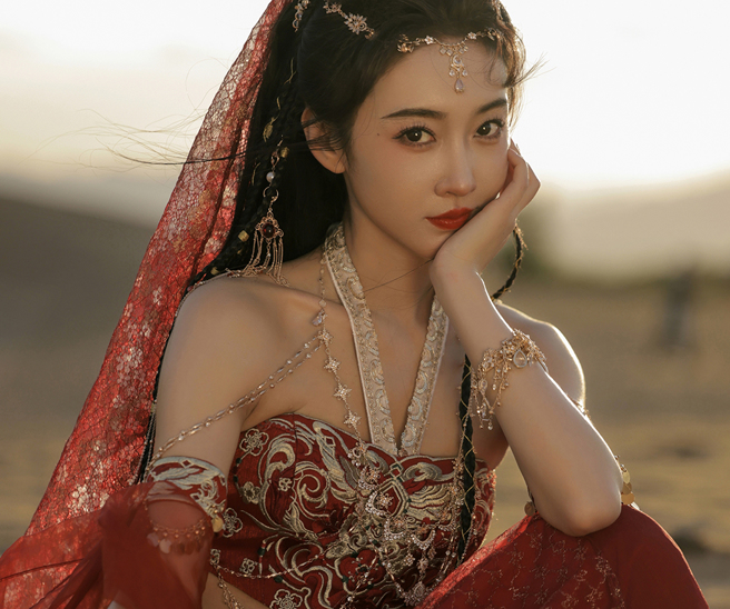 大陸歷史教授蒙曼指出，史料中並未指明醜化王昭君的畫師就是毛延壽，卻被後代聯想在一起，莫名「背黑鍋」2000年。（示意圖：Shutterstock／達志）
