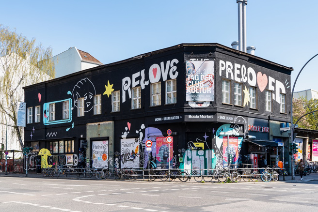 德國柏林一名跨性別女警將2名男警帶回公寓，下藥迷暈2人後，利用工具實施性侵。（示意圖：Shutterstock／達志）
