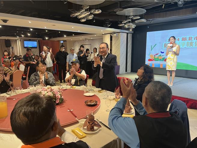 侯友宜出席新北市传统市场评核颁奖典礼。（王扬杰摄）
