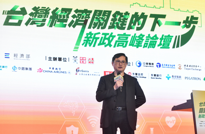 和碩科技董事長童子賢今（2）日出席《新政論壇─台灣經濟關鍵的下一步》論壇。（圖／王德為攝）