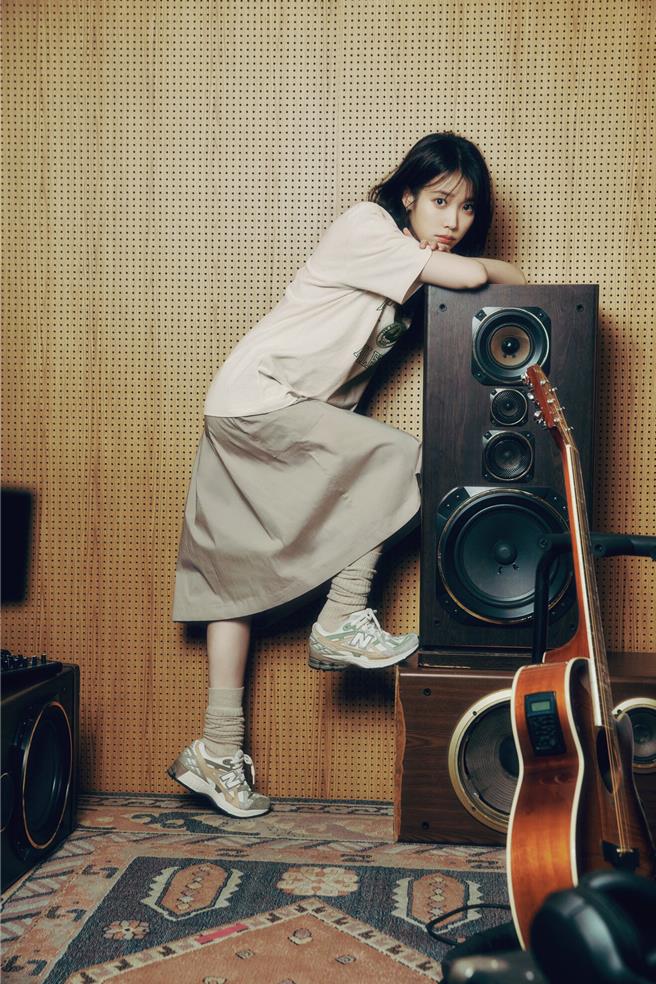 New Balance 1906R M1906NE中性款，4880元。（New Balance提供／朱世凯台北传真）