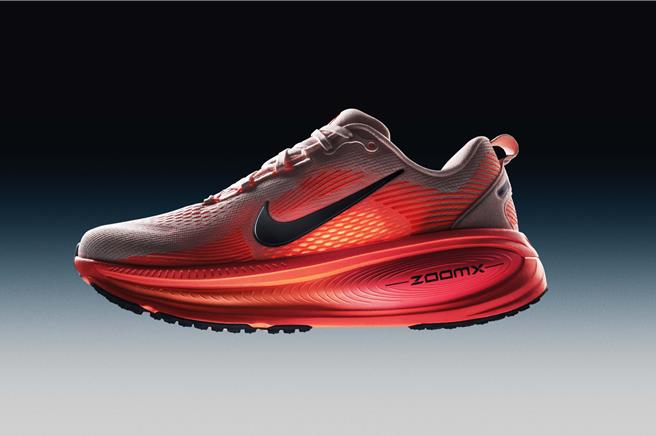 NIKE预告将推缓震性极强的VOMERO 18鞋款。（NIKE提供／朱世凯台北传真）
