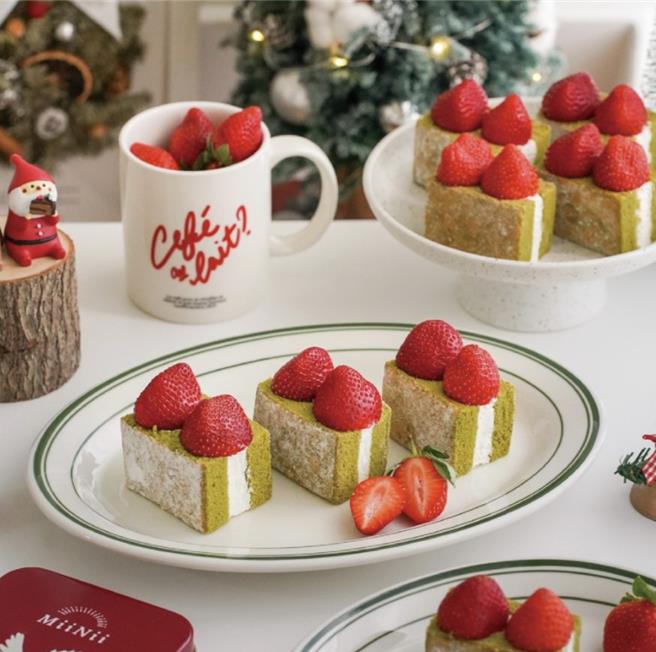 微風南山Breeze Super耘菓快閃櫃草莓抹茶鐵盒蛋糕，推薦價每盒780元。（微風提供）