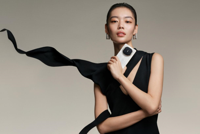 华为将于12月12日在杜拜举行全球发布会，正式推出全新一代折迭屏Mate X6智慧手机。（图／快科技）