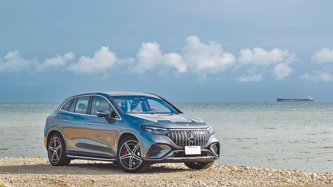 同場加映／Mercedes-AMG EQE 43 4MATIC SUV Hyper Edition將價值近60萬元多項頂級配備列為標備，完美融合豪華科技與卓越性能，售價470萬元。（陳大任攝）