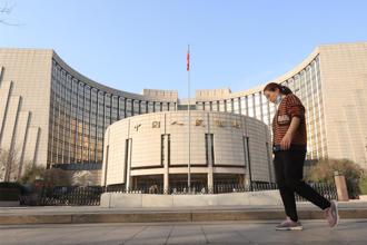 陆央行行长喊坚持「支持性货币政策」 明年重点一次看