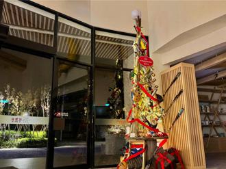 紅葉谷棒球聖誕點燈 捐贈物資扶植台灣未來棒球之星