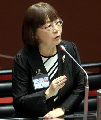 翁曉玲批部會首長「架空」考委　被提名人王秀紅：權宜之計