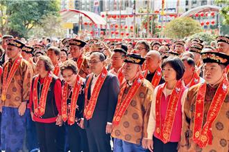 五股贺圣宫团拜大典  蓝绿新北市长潜在人选都到了