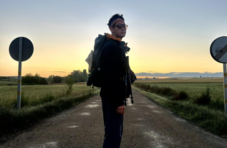 李玉玺赴朝圣之路浪漫告白！盼另一半陪伴度过黑暗