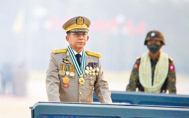 今年11月，緬甸軍政府領導人敏昂萊赴中參加會議，這是他自2021年緬甸政局變化以來首次訪中。（路透資料照）