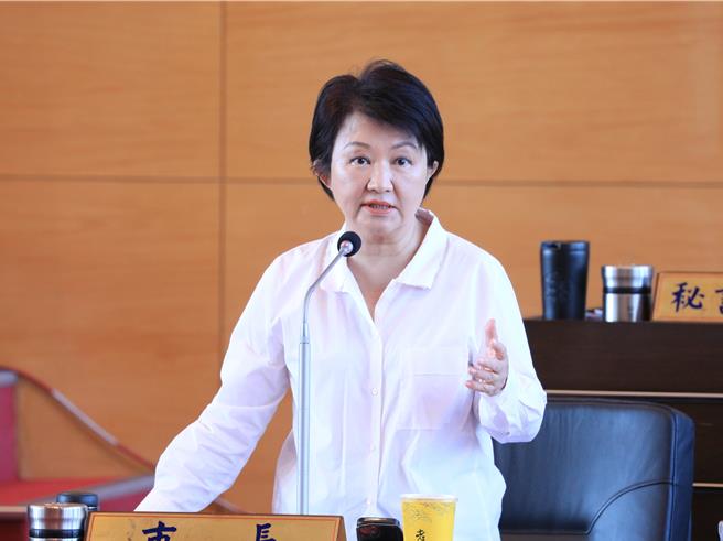 市長盧秀燕指出，有關她的肖像是否作為活動宣傳，交由各局處根據活動特色與主題進行評估，尊重各局處的專業考量。（陳淑娥攝）