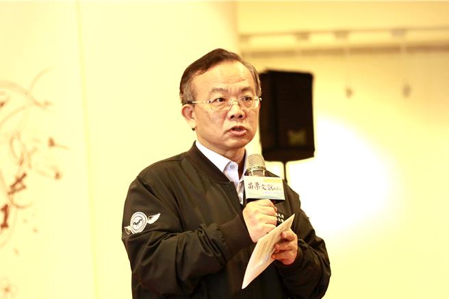 苗栗县政府文化观光局3日上午发表第61期《苗栗文献》，以客家文学为主题，收录17篇专题论文，涵盖客家音乐、诗作、散文、戏剧等多元领域，展现苗栗客语文化的深度与广度。（吕丽甄摄）