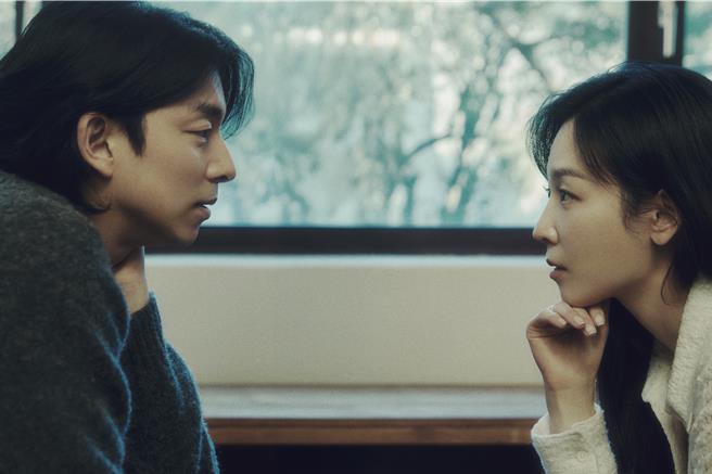 孔刘和徐玄振在《一箱情缘》中展现强大的演技和默契。（Netflix提供）