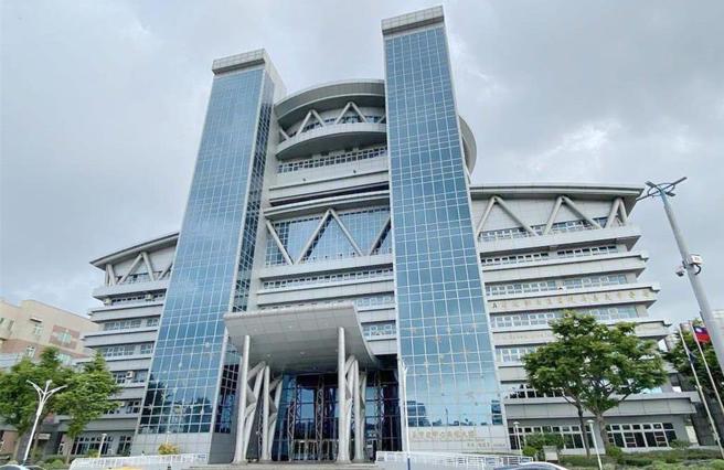 嘉市政府明年增聘16约临人员，总人数增至498人。（本报资料照片）