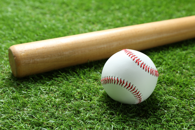 台中市某国小今年3月发生一名小六学生拿乐乐球棒挥打老师，被警察带回派出所引起热议。（示意图，shutterstock／达志）