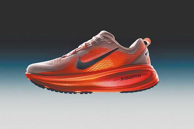NIKE預告將推緩震性極強的VOMERO 18鞋款。（NIKE提供）