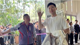 陆生团访清大掀旋风  台生讚马龙很亲民会主动开话题