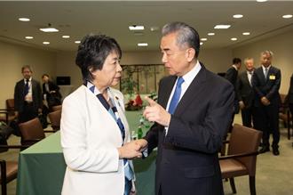 陸恢復對日免簽釋善意 王毅：願在適當時期訪日