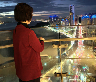 瓊瑤豪宅辭世！才囑咐兒媳「來找我」 開門人已倒臥沙發