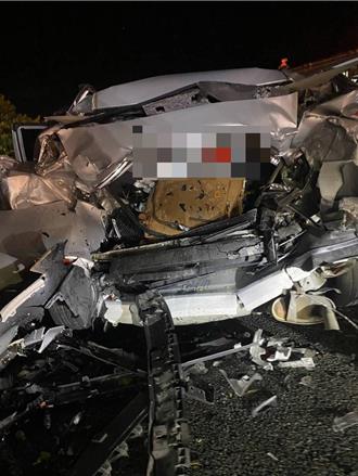 国一湖口路段6车追撞酿1死！身分竟是刑事局泄密警女友