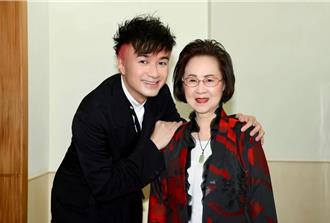 古巨基演琼瑶「何书桓」爆红！发文悲悼：永远记得温暖的笑容