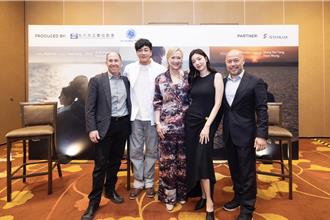 郭雪芙首赴新加坡終於再見「她」！何潤東帶《吹吹風》進國際舞台