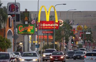 學校周邊速食店暴增42％ 英國政府計劃限制展店