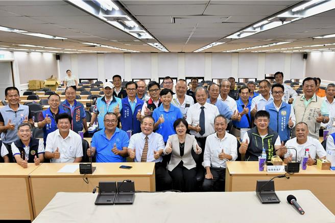 村里长1.5个月事务补助费  内政部发函地方春节前10日拨款。（内政部提供）