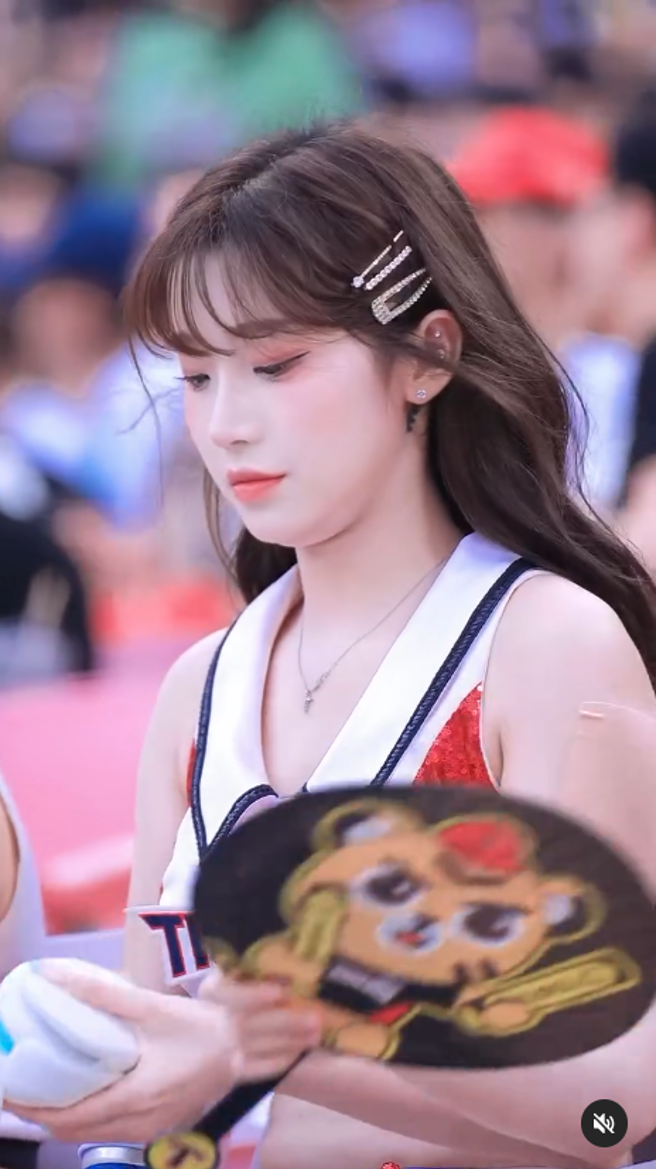 李珠珢先前脸颊膨润。（IG@my._.chuuu）