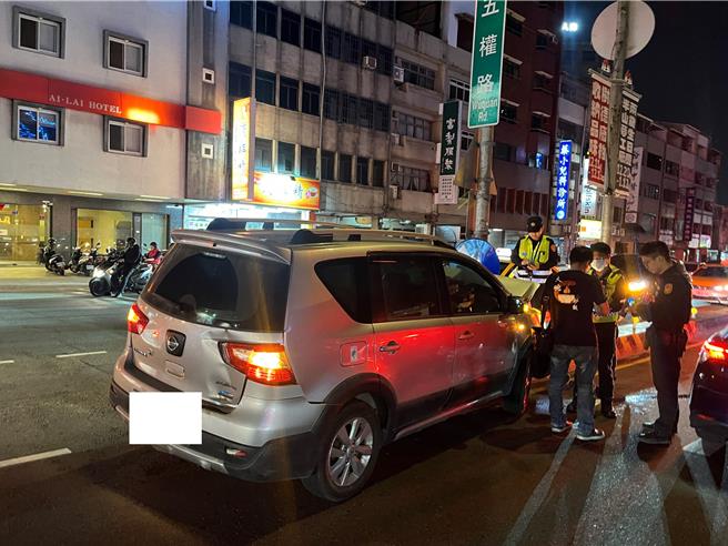 警方获报到场处理。（民眾提供／李京升台中传真）