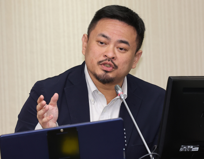 立法院社会福利及卫生环境委员会4日邀请劳动部就「劳动部劳动力发展署北基宜花金马分署事件及如何完善申诉管之具体策进任为及期程」专案报告。（刘宗龙摄）