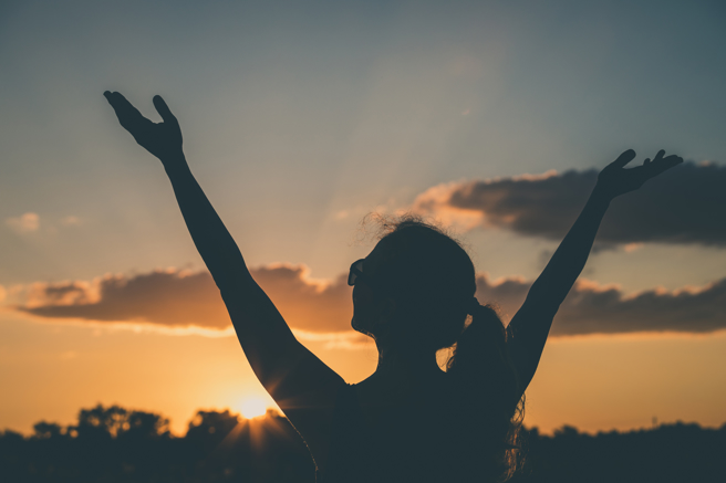 天蠍座、射手座、雙魚座的朋友，運勢在2025年起飛，有望迎來貴人相助。（示意圖：Shutterstock／達志）
