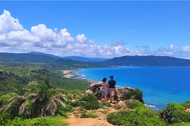 垦丁有美丽的山与海，是热门旅游景点，但近年来纷争不断，屏东县政府将在垦丁大街举办旅游论坛。（资料画面）