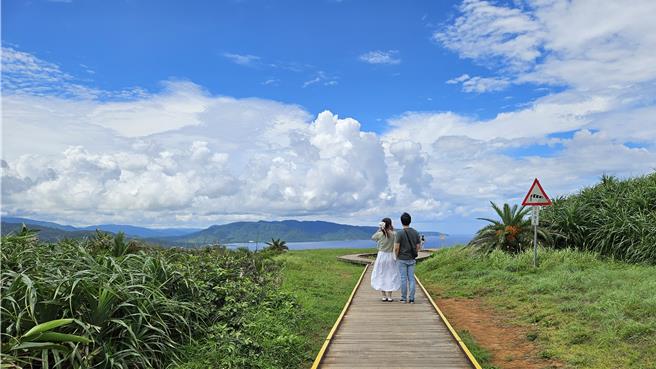 垦丁有美丽的山与海，是热门旅游景点，但近年来纷争不断，屏东县政府将在垦丁大街举办旅游论坛。（资料画面）