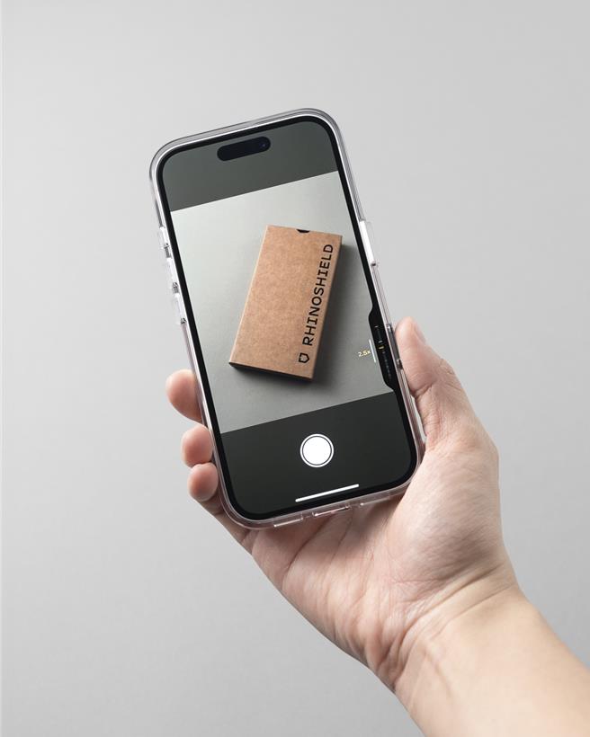 RHINOSHIELD 犀牛盾使用「奈米碳管材料」獨家產品設計，打造出導電性佳的「電容式按鈕」，雙向結構設計能降低誤觸。（犀牛盾提供）