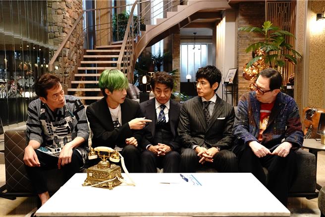 长泽雅美在《消失的豪门妻》中每位老公都大有来头。（采昌提供）