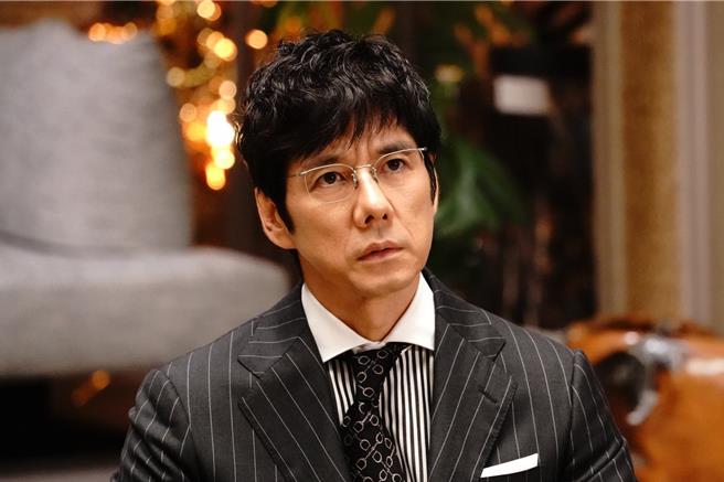 西岛秀俊饰演女主索米第四任丈夫，是首度参与三谷导演的电影。（采昌提供）