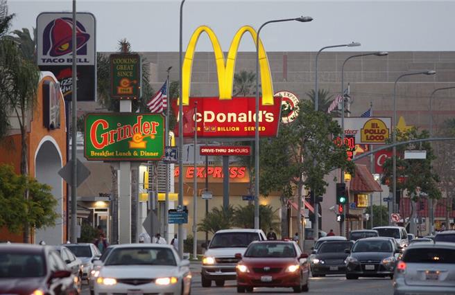 英國工黨政府有意限制各式速食店擴展。（圖／路透社）