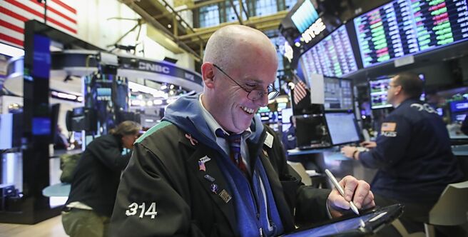 美国经济与企业获利等基本面支撑下，美股长线表现仍可期。图／新华社