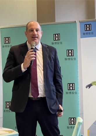 2025年經濟、通膨再平衡 聯博：債市宜多元分散