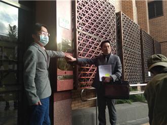 芝麻街美語母公司經營權之爭 數碼細胞前董事反控對方抹黑並提告