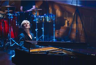 一秒彈出16音符！「鋼琴巨人」邁可森農曆年空降寶島北高演出