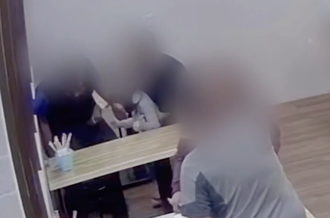 吃自助餐疑噎著 女兒「唇白指甲發紫」！天使客人急搶命