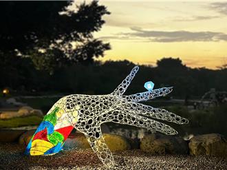 回收物變熱門打卡景點 雲林「永續羅曼史」浪漫點燈