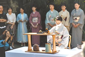 林建甫专栏》大陆开放免签 一记高招好处多