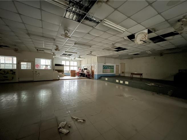 板桥后埔市场2楼閒置许久。（黄淑君提供）